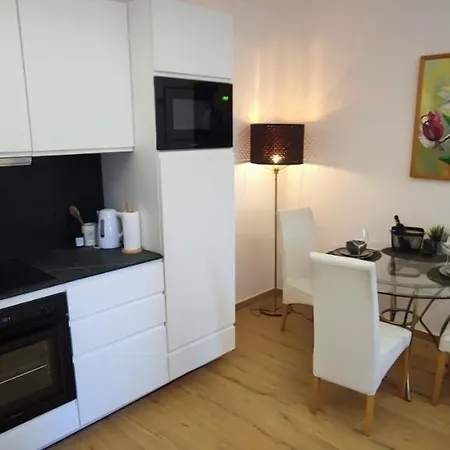 Smart Sebastien 公寓 *